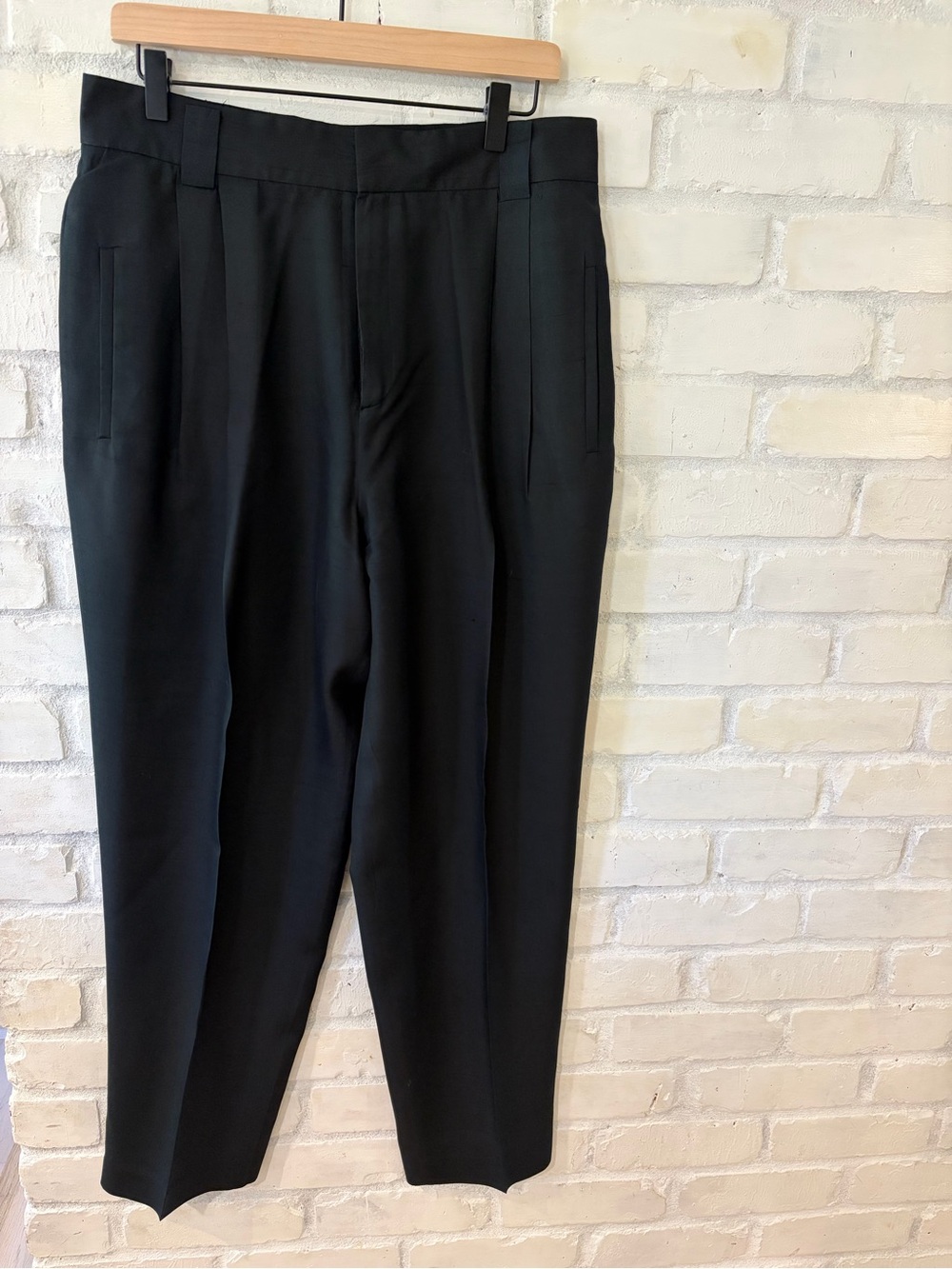 Linda Allard for Ellen Tracy Black Silk Pants (B4)